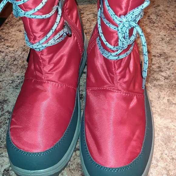 New Red Gray APRES BY LAMO BOOTS Size 11 - Picture 1 of 15